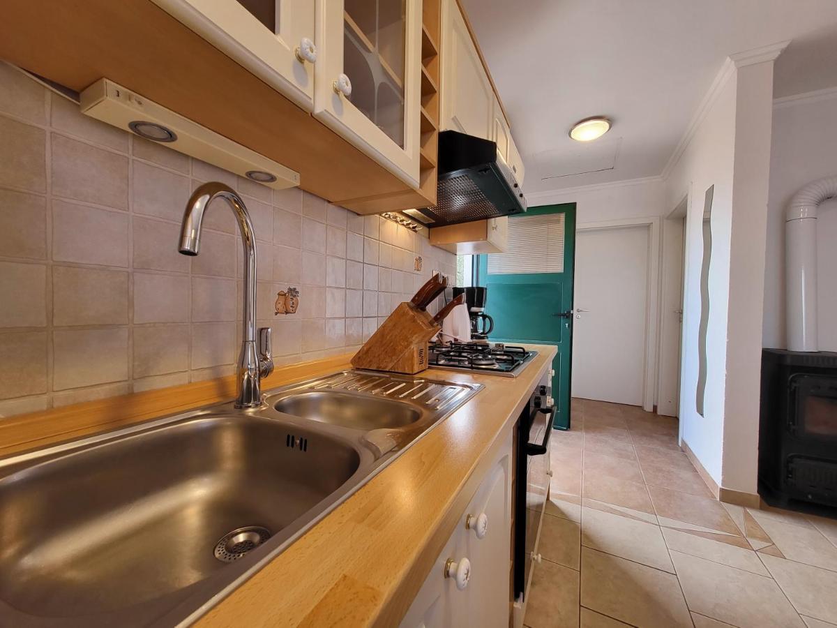 Holiday Home Duje Mali Iž Esterno foto