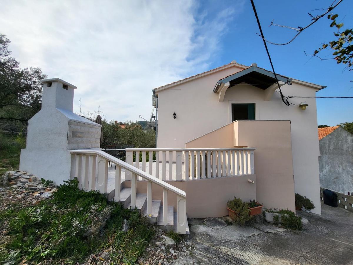 Holiday Home Duje Mali Iž Esterno foto