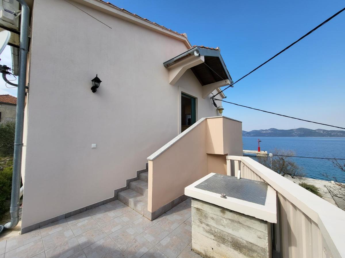 Holiday Home Duje Mali Iž Esterno foto